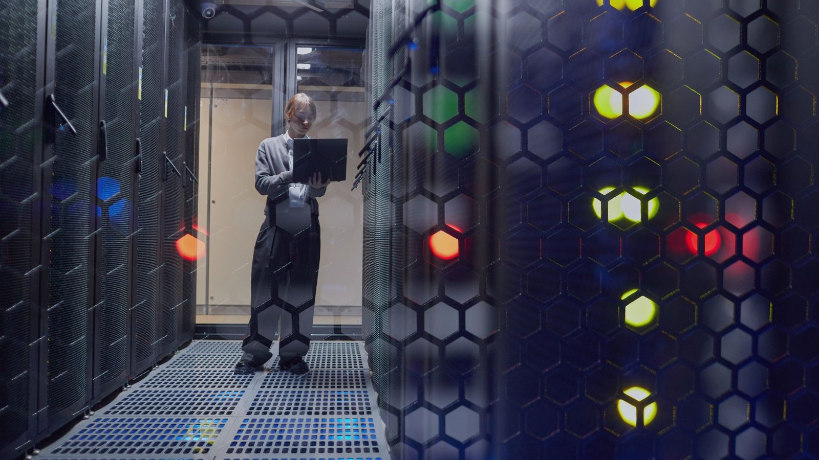 APC UPS & Data Centre Solutions Pakistan | Link Power Eng.